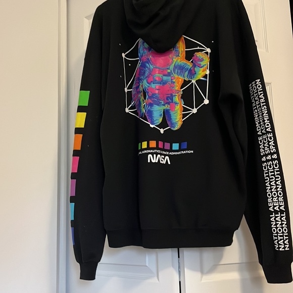 BLACK NASA HOODIE WITH MULTI COLORED DETAILS - Picture 5 of 5